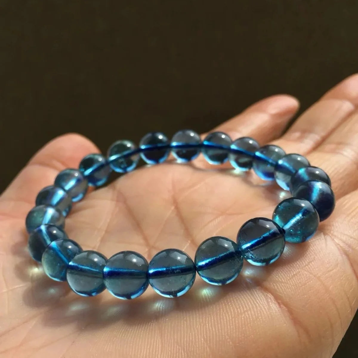 LUNARI アクアマリンブレスレット 深いブルーと透明感が美しい天然石アクセサリー